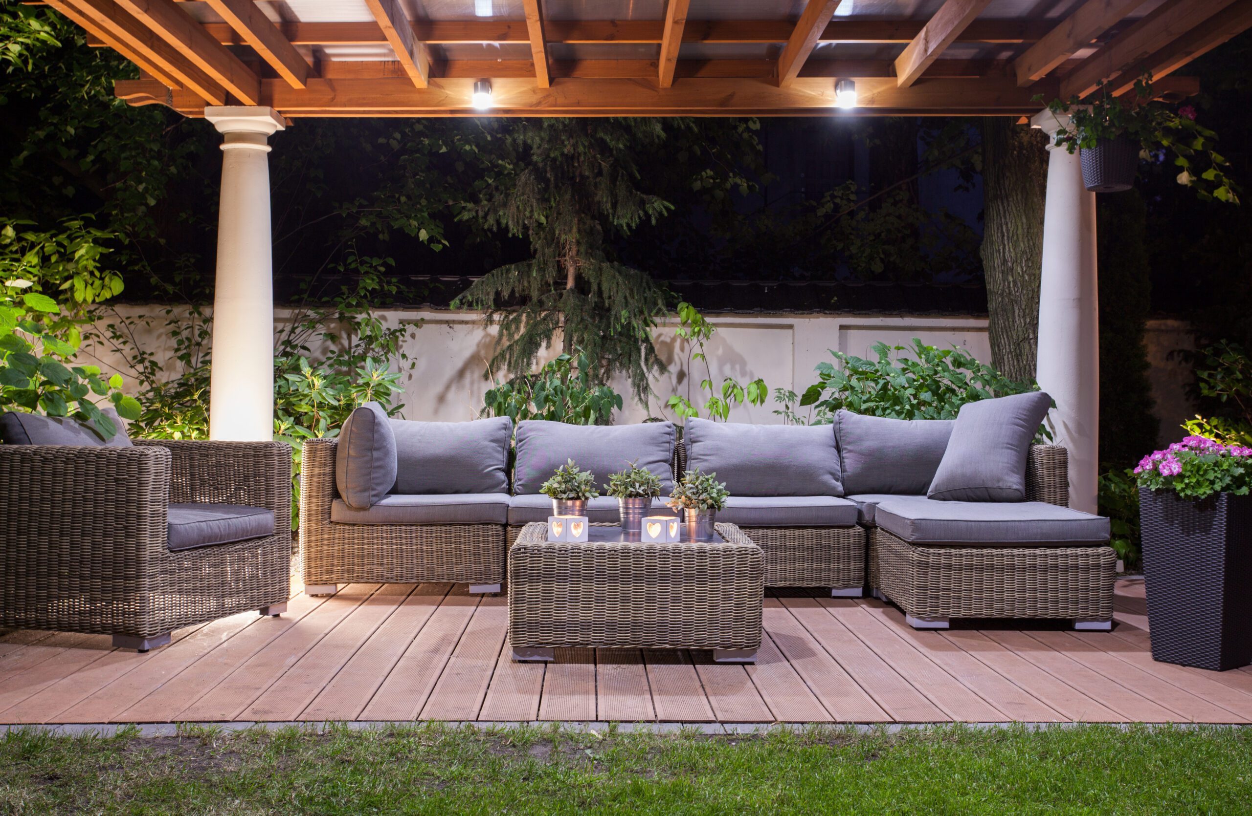 Horizontal,View,Of,Modern,Patio,At,Night